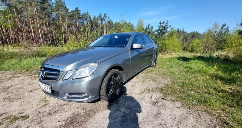 Mercedes-Benz Klasa E cena 39999 przebieg: 290000, rok produkcji 2010 z Świnoujście małe 106